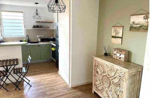 Carosse Apartment | Le Céladon- 1 bedroom apartment Saint Gilles les Bains/private garden + barbecue