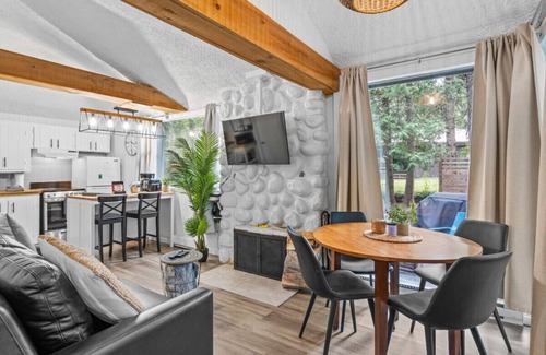 Sainte-Lucie-des-Laurentides Ski Chalet | Le1601 - Le Petit Renard - Chalet spa et plage