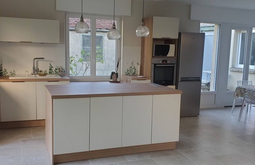 Chatillon-sur-Seine House | Le Cabinet: Charming house with enclosed exterior