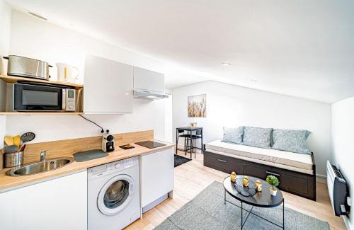 Bussiere - Cadiere Apartment | Le Californie - Agréable studio