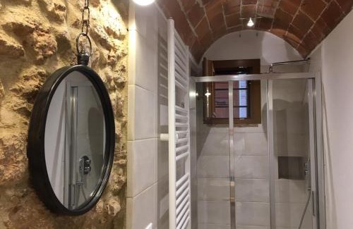 Montescudaio House | Le Camere Del Borgo