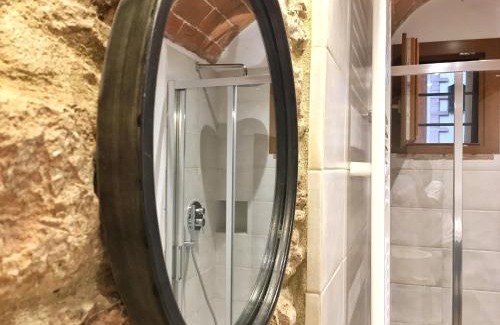 Montescudaio House | Le Camere Del Borgo