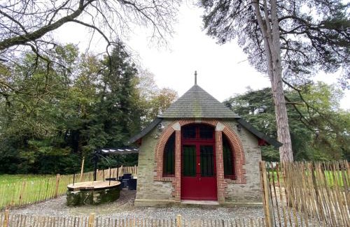 Suce-sur-Erdre House | Le Château de John Miles au bord de l’eau