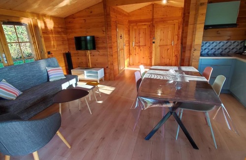 Mazerny House | LE CHALET DE LA PRESLE