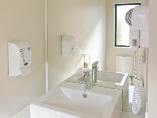 Taupo Hotel | Le Chalet Suisse Motel Taupo