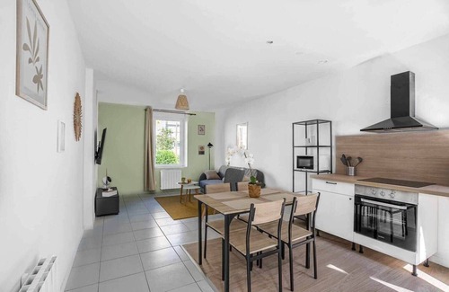 Joeuf Apartment | Le Charlie - Bright - Spacious - Garden -Parking
