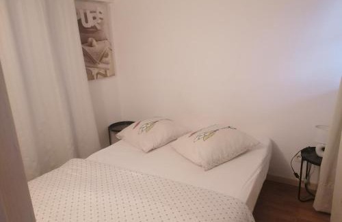 Echarcon Apartment | Le charme du bois