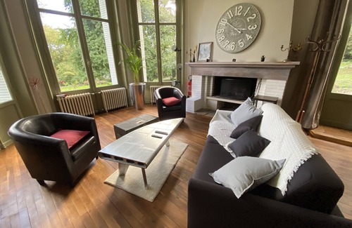 Suce-sur-Erdre Other | Le Chateau de John Miles au Bord de L'eau, aux Portes de Nantes!