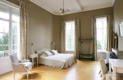 Lillers Bed & Breakfast | Le Chateau de Philiomel