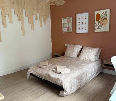 Homecourt Apartment | Le Cindy - Spacieux - Lumineux - Wifi - Gare