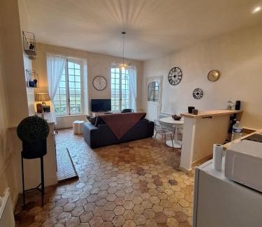 Saintes Apartment | Le Clémenceau face à la Charente 2 chambres