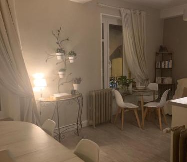 La Tour-du-Pin Bed & Breakfast | Le Clos de la tour