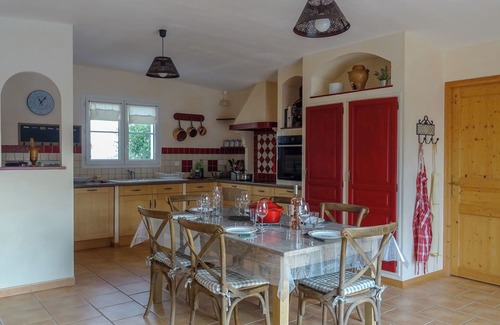 Aunis Sud House | Le Clos des Amourettes (large 4-bedroom house, garden and pool, near the sea)