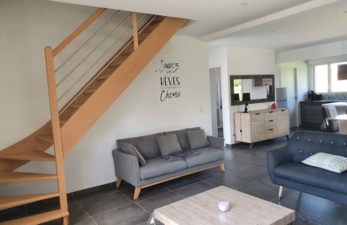 Carly House | Le Clos des Cajaviris 1