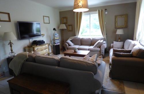 Veulettes-sur-Mer House | Le Clos des Camélias, 4 chambres- 8 personnes- 300m de la plage