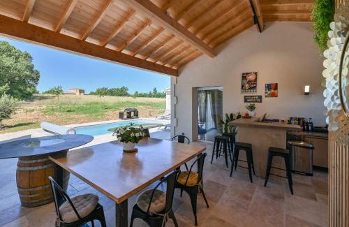 Saint-Privat-de-Champclos Villa | Le Clos Des Oliviers