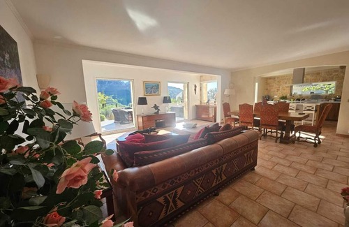 Grasse Villa | Le Clos Manon: 3 acres in absolute tranquility, very sunny, concierge