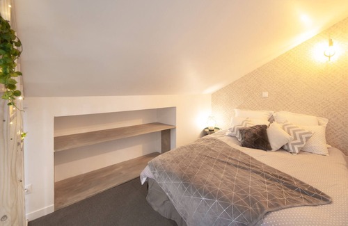 Chateauroux Apartment | Le Cocon des Marins - One Bedroom Apartment, Sleeps 2