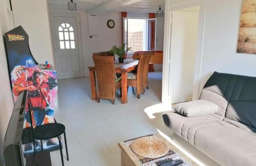 Pierrefitte-sur-Sauldre House | LE COCOON D'ANNABELLE - JOLIE MAISON avec JEUX ET GRAND JARDIN