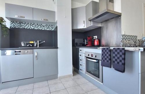 Le Plessis-Belleville Apartment | Le CONTI Proche Roissy - Astérix- Gare