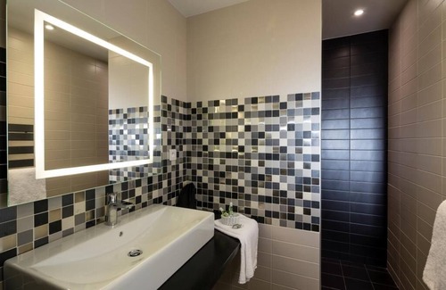 Chonas-l'Amballan Hotel | Le Cottage de Clairefontaine