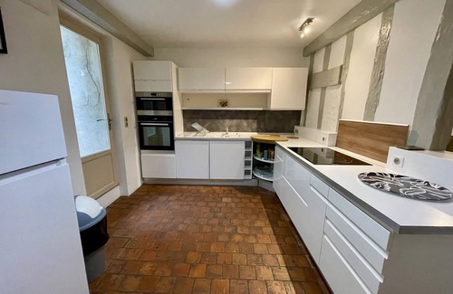 Auxerre Apartment | Le Damier-Apartment-Deluxe-Private Bathroom-Patio