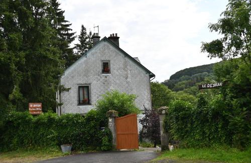 Egliseneuve-d'Entraigues Bed & Breakfast | Le Deyran