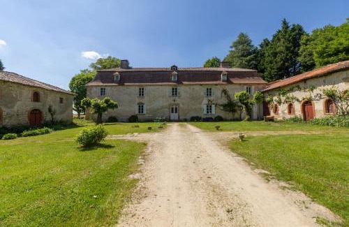 Saint-Victurnien House | Le domaine du Loubier