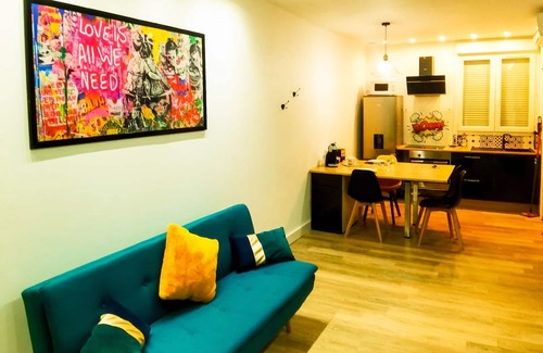 Brie-Comte-Robert Condo | Le Douxplex