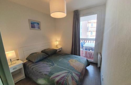 Greoux-les-Bains Apartment | Le Familial - T3 piscine, climatisation & balcon