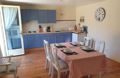 Fumel Cottage | Le Figuier, one of a pair of charming stylish gîtes in a tranquil rural location
