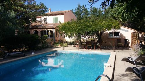 Sainte-Croix-de-Quintillargues Bed & Breakfast | Le clos des olivettes