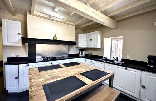 Cassagne House | LE Gîte DU Besson - Cassagne Magnifique Maison du 19ème Siècle Rénovée