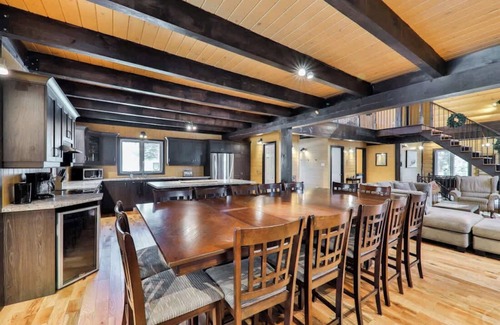 Grenville-sur-la-Rouge Ski Chalet | Le Grand Chene - Lake, Spa & Forest Fun