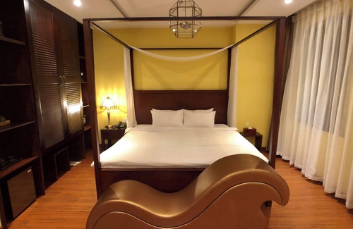 Trung Hoa Nhan Chinh Hotel | Le Grand Hanoi Hotel - The Oriental
