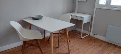 Chatillon-sur-Indre Apartment | Le Guet du Garde - in the center of medieval town