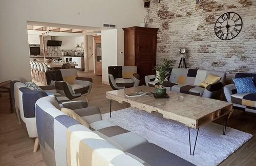 Plaine-D'Argenson House | Le Hangar de Papi * in the countryside with heated pool