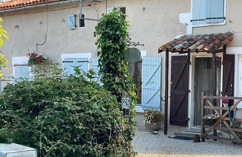 Romagne Bed & Breakfast | Le Jardin de Rose 24 FEUILLEBERT Romagne 86700