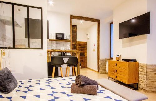 Tonnerre Apartment | Le Jardin des Bois - 5 min de la Fosse Dionne