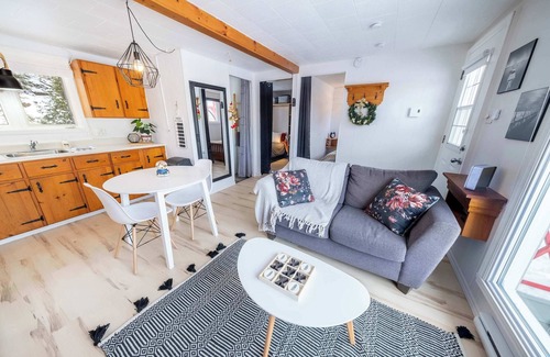 Montmagny Regional County Municipality House | Le Jardin | Spa & River view