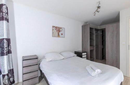 Longeville-les-Metz Apartment | Le Lagon Parking Un Séjour à Part