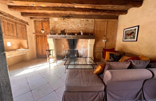 Rouffignac-Saint-Cernin-de-Reilhac House | Le Lapin sur le Toit - Magnifique périgourdine du 18ième siècle au calme
