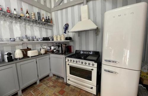 Honfleur Apartment | Le Loft du Homard Bleu - entre Ciel et Mer - Free Parking 500m