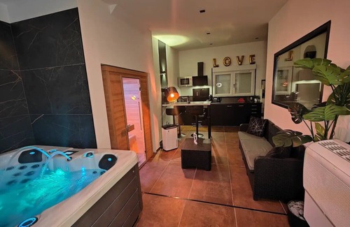 Lens Apartment | Le Loft Lens : Jacuzzi - sauna - hammam