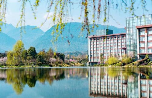 Emeishan Hotel | Le Méridien Emei Mountain Resort