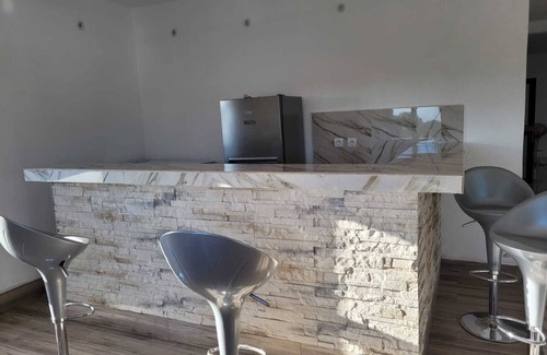 Toamasina Apartment | Le Majestic Toamasina Appartement deluxe 150 m2 3 chambres + séjour+ cuisine