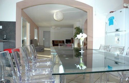 Arles Villa | LE MAS DE L'OLIVIER ARLES 10-18 pers SEE DETAILED RATES-CHEF CUISINI POSS.