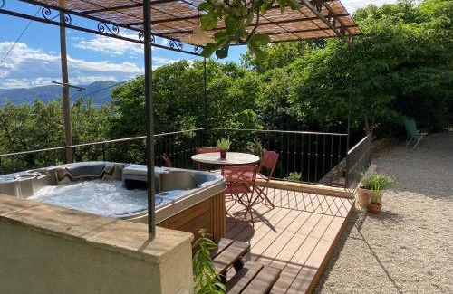 Mirmande House | Le Mas du Rochet - Gîte à la campagne avec spa privé - 2 à 4 pers