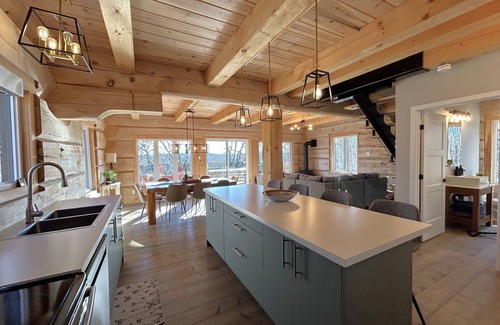 Les Collines-de-l'Outaouais Regional County Municipality Ski Chalet | Le Massif de Cascade