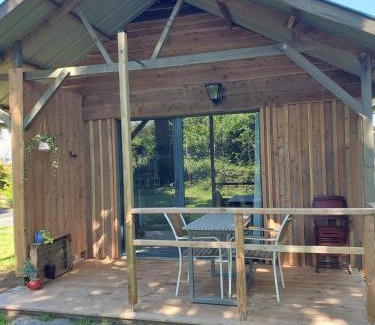 Rostrenen House | Le Merle Moqueur, maisonnette en bois, Les kabanes en Kreiz Breizh